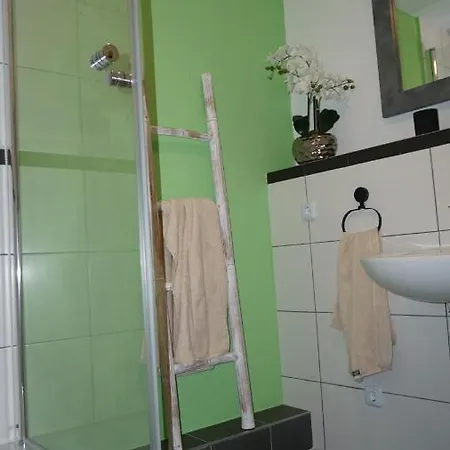 Moderne Und Liebevoll Eingerichtete Galeriewohnung In Apartment